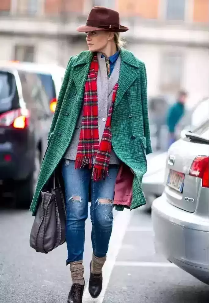 穿衣的颜色搭配