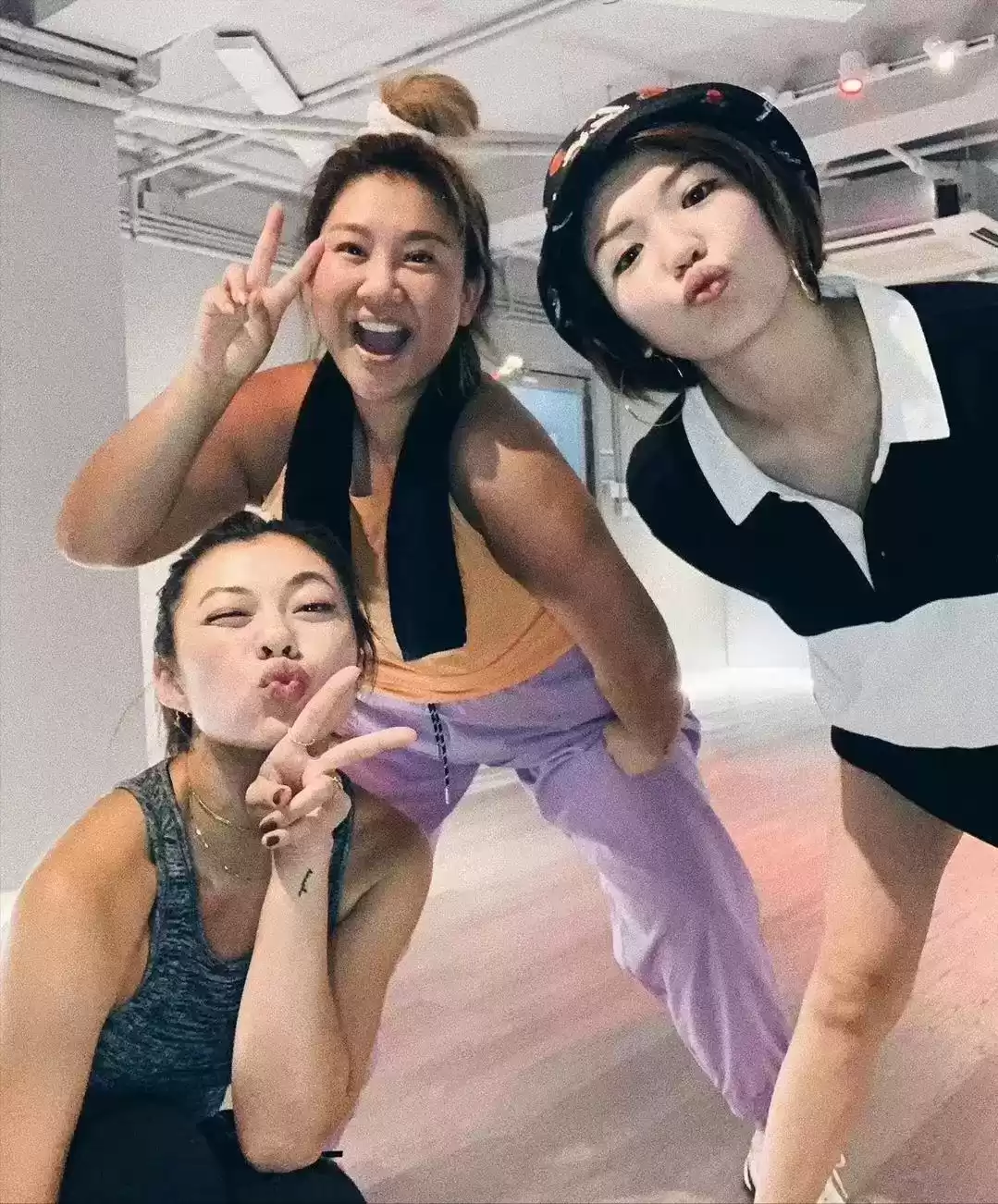 胖MM穿搭指南：身材无关紧要，街拍示范自信魅力