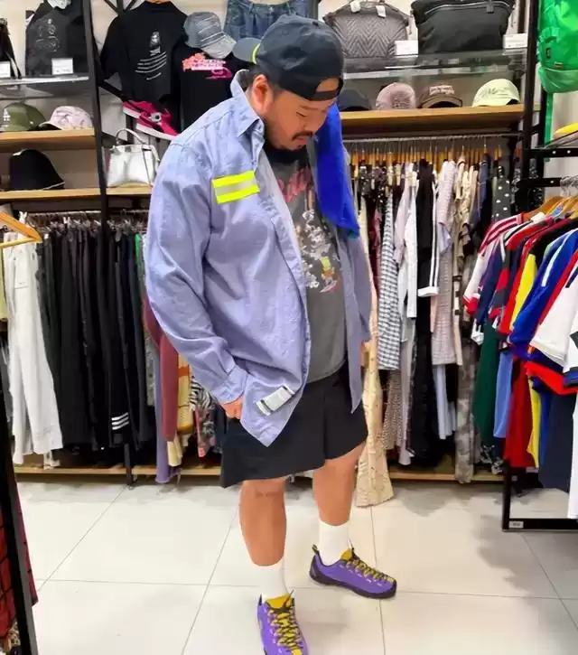 胖学生穿衣搭配 穿搭和身材无关!看这些街拍胖男人的打扮,又胖又矮,照样很有型 胖学生穿衣搭配 穿搭和身材无关!看这些街拍胖男人的打扮,又胖又矮,照样很有型