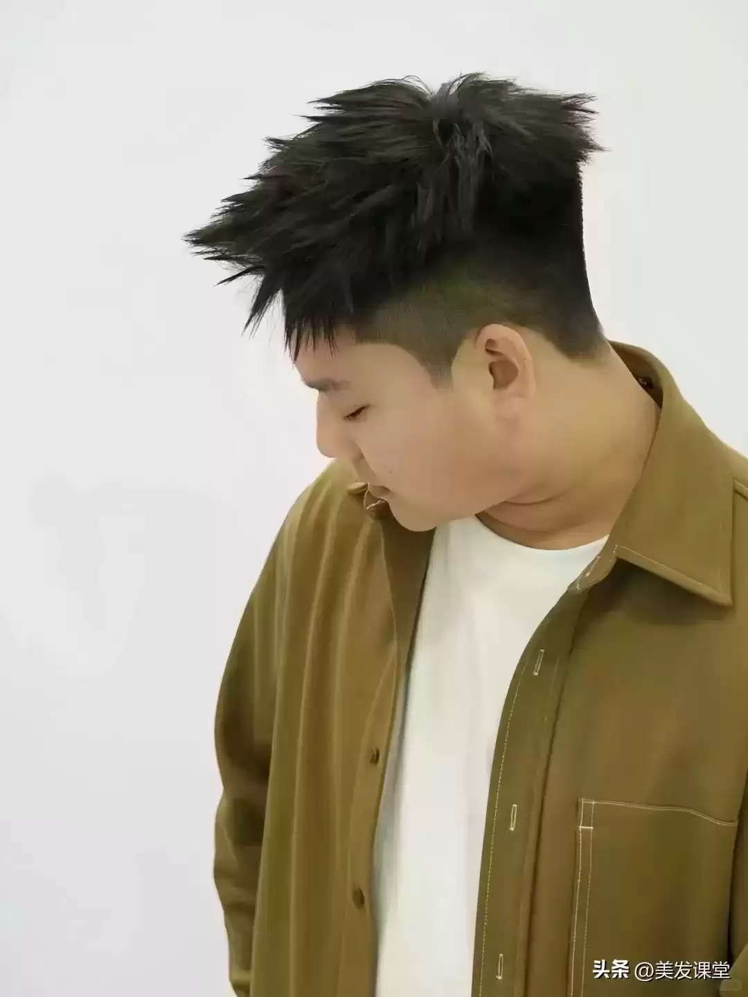 男胖子穿衣搭配 男胖子理什么发型？显脸小高级感全靠这几款，选对发型超级帅