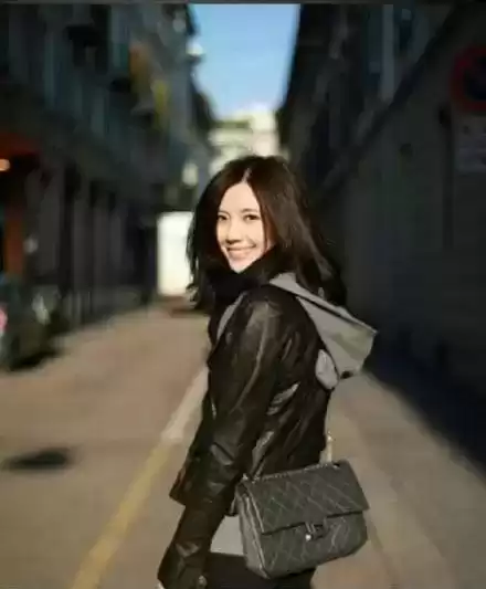 高圆圆穿衣搭配图片 气质女神高圆圆，穿衣搭配颜色不重要，关键是款式的选择，太美了