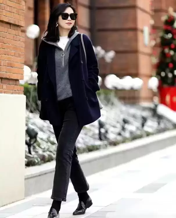 胖MM春季穿衣搭配秘籍：中年微胖女性的4个显瘦穿搭建议