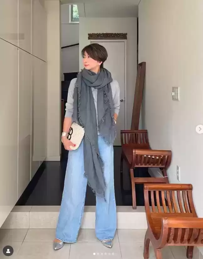 日本主妇的穿搭哲学:简约法则塑造高级气质 日本主妇的穿搭哲学:简约法则塑造高级气质