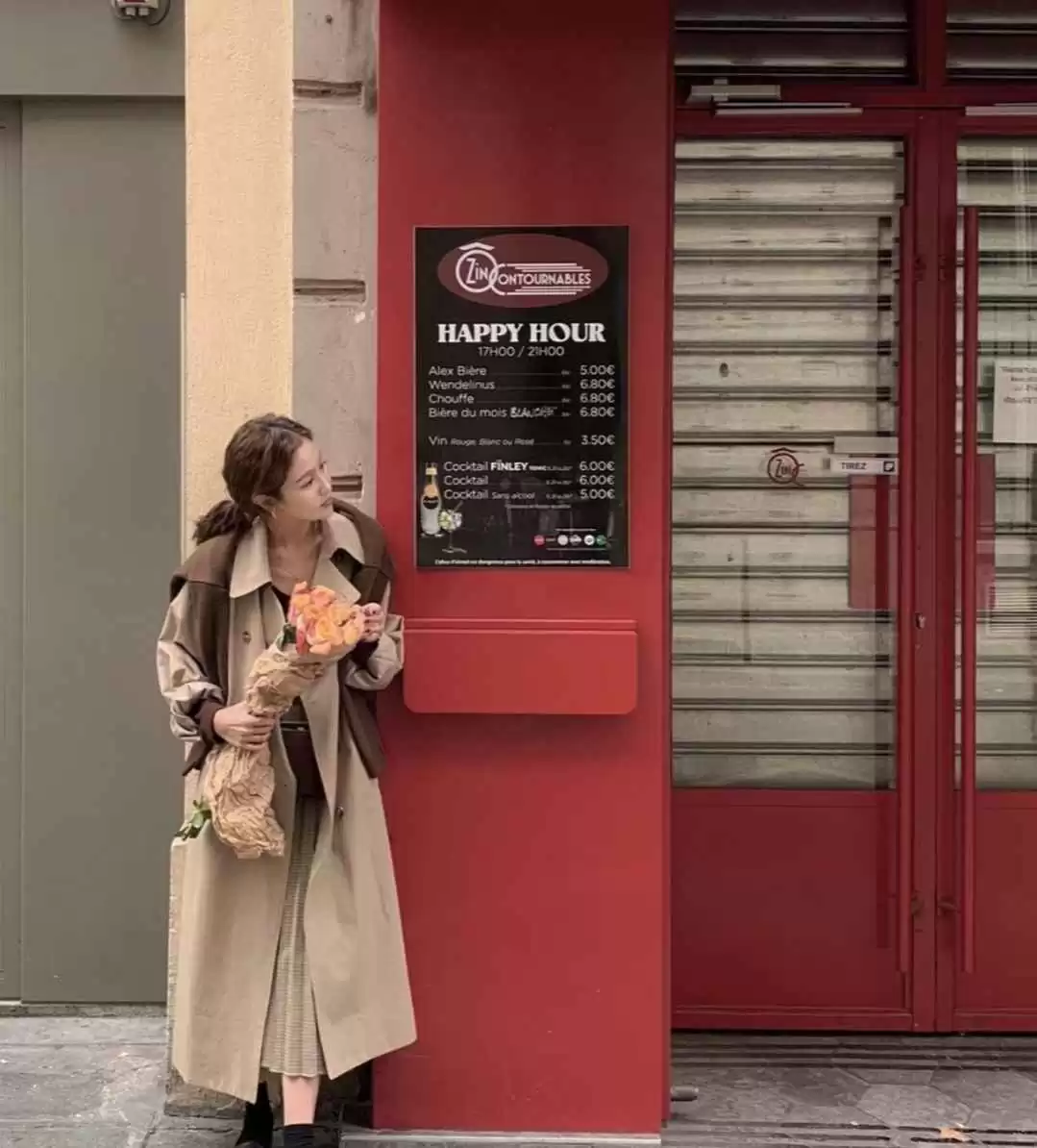 冷色系穿搭秘籍:用冷色调打造温暖秋日造型,时髦大方又高级