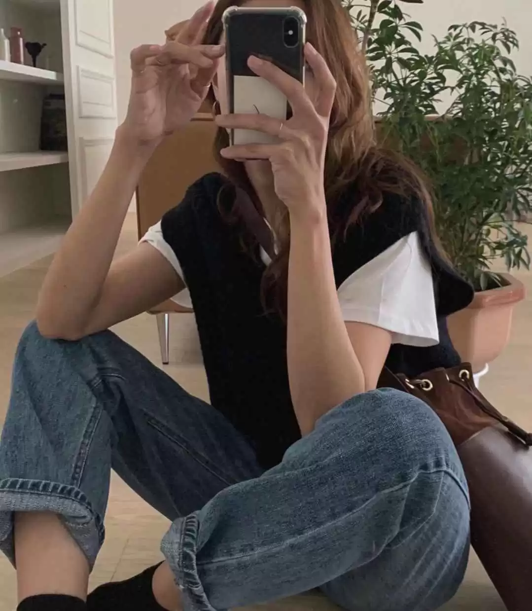 冷色系穿搭秘籍:用冷色调打造温暖秋日造型,时髦大方又高级