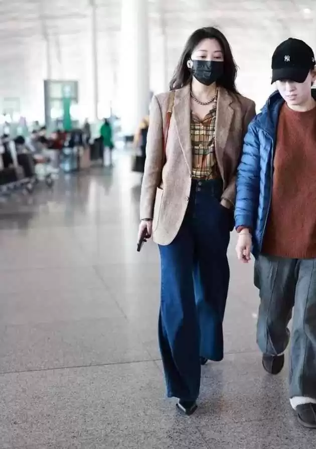 殷桃西装穿搭教科书:3种高级搭配术,轻松摆脱奶奶裤乐福鞋