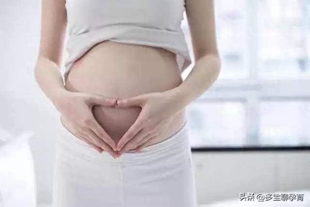 怀孕四个月穿衣指南与注意事项：新手孕妈不迷茫全解析