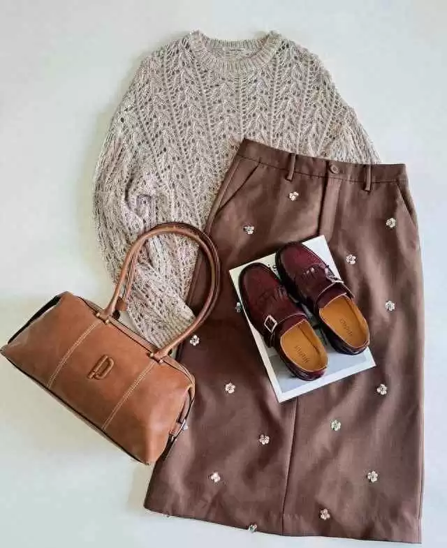 早秋甜美通勤穿搭：13套温柔风Look让你高级又舒适