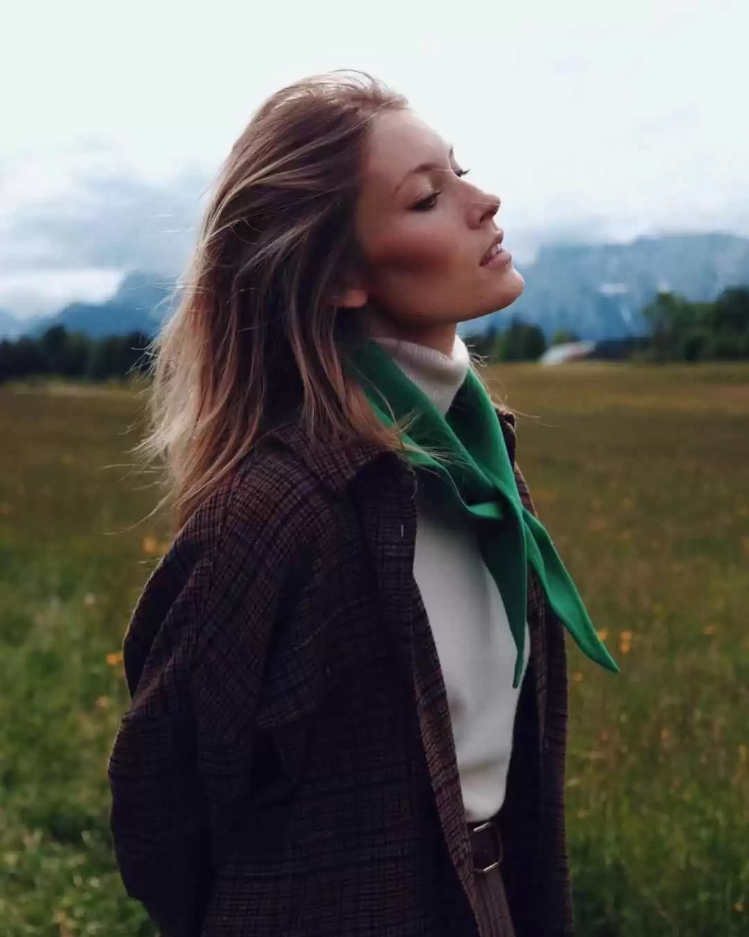 2014初秋穿衣搭配 她们说这才是秋天最实用的单品!6种穿法都帮大家总结好了