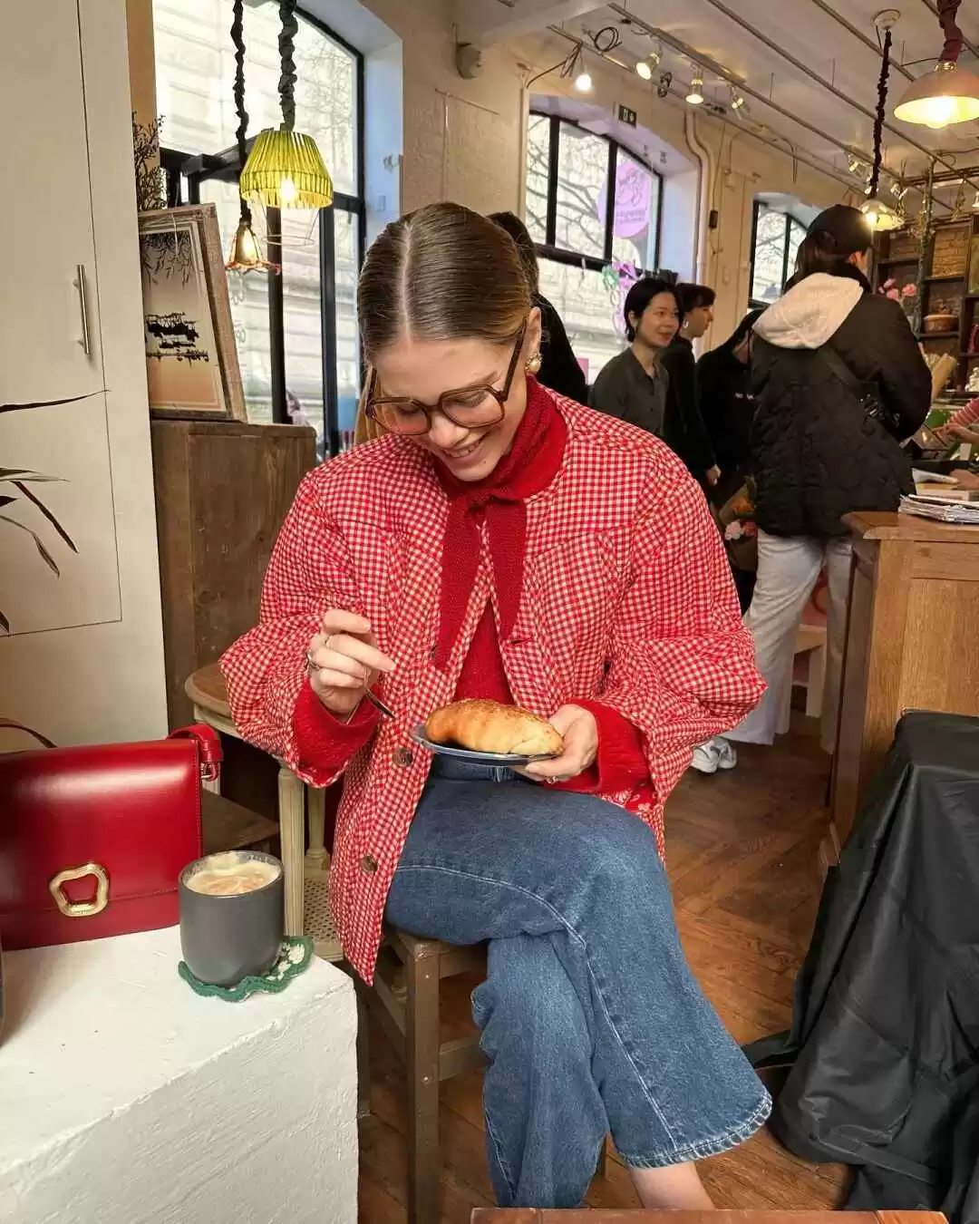 2014初秋穿衣搭配 她们说这才是秋天最实用的单品!6种穿法都帮大家总结好了