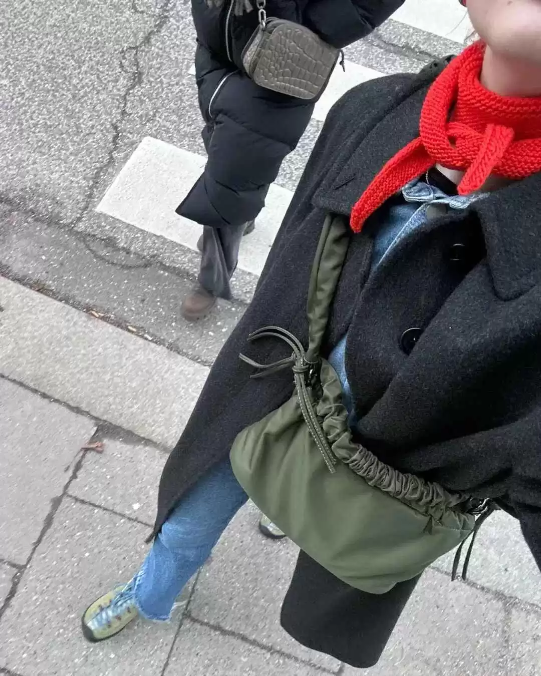 2014初秋穿衣搭配 她们说这才是秋天最实用的单品!6种穿法都帮大家总结好了