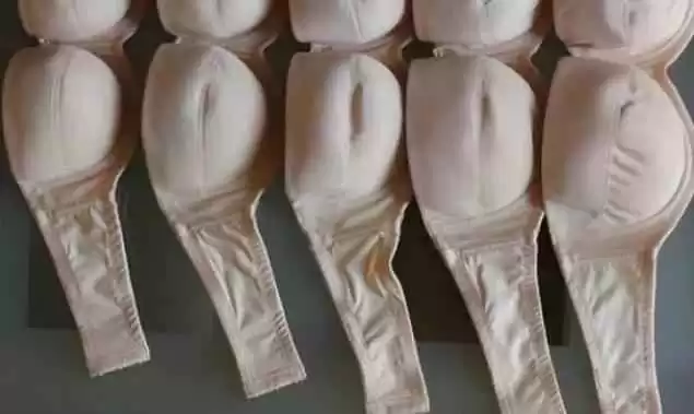 平胸女生穿衣搭配秘籍:变丰满还是更时髦?两种风格全指南