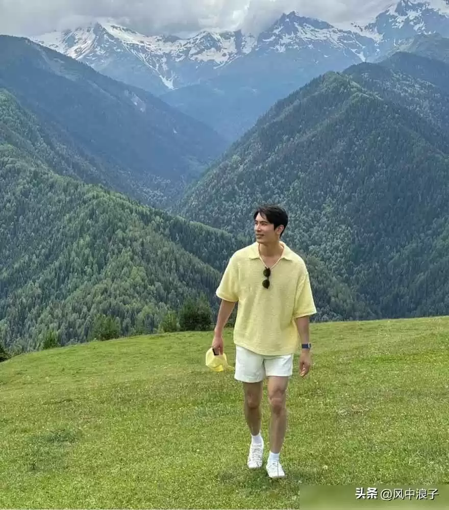 泰星SonYuKe夏日穿搭秘籍:不紧绷的性感与衣冠楚楚的满分示范