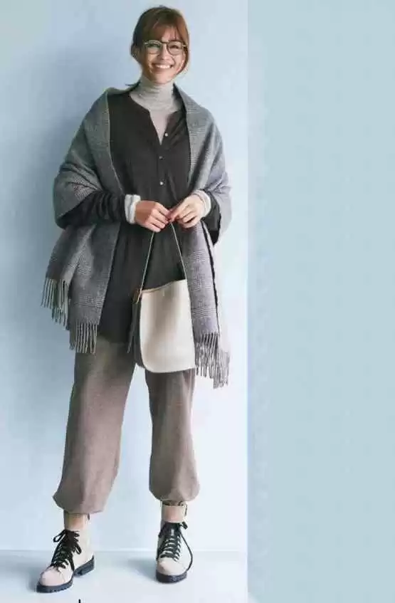 秋冬打底衫穿搭指南:告别拖沓难看,轻松玩转混搭叠穿