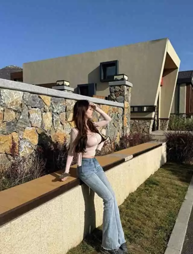 身材好的女人如何穿出高挑感？这几套搭配太惊艳了