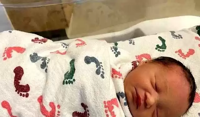 妈妈夏天穿衣搭配灵感与38岁夏天妈妈混血龙凤胎生产全记录