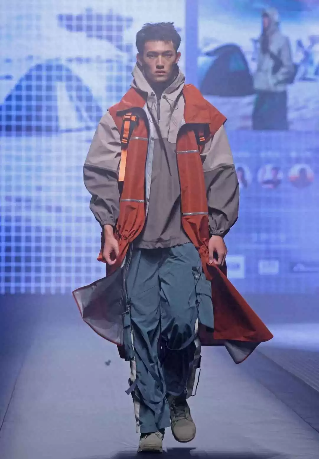 野炊穿搭全攻略：上班族如何用“山系风格”实现职场与户外的无缝切换