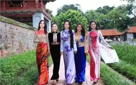 越南河内穿衣搭配 12-2月越南老挝穿搭,北方分层保暖 + 南方透气吸汗,避热又实用 越南河内穿衣搭配 12-2月越南老挝穿搭,北方分层保暖 + 南方透气吸汗,避热又实用