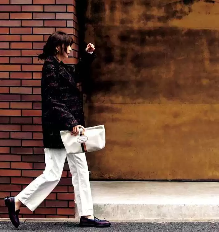 微胖中年女人春季穿搭指南:5个实用建议让你显瘦又时尚