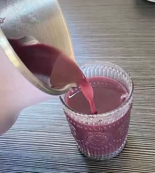 冬季养生与穿搭指南:皮肤偏黑怎么穿?天冷多吃黑色食物好处多