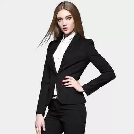 中国中老年女性的时尚穿搭：优雅到老，拒绝大妈装