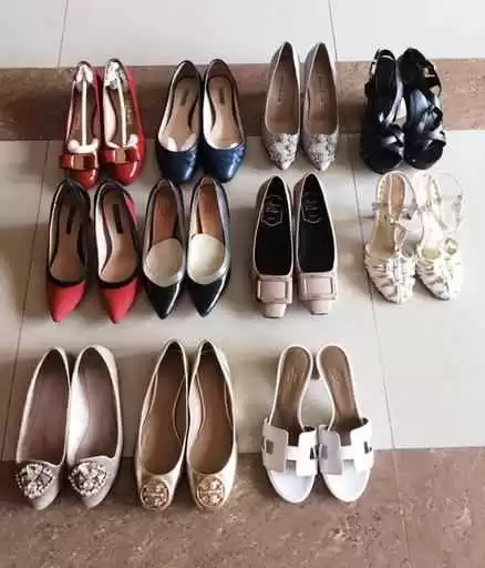 矮个子女生夏季穿搭秘籍：平底鞋+九分裤的时尚组合