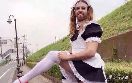 男生穿裙子跑步夺冠：包容与教育，一场校园风波的思考