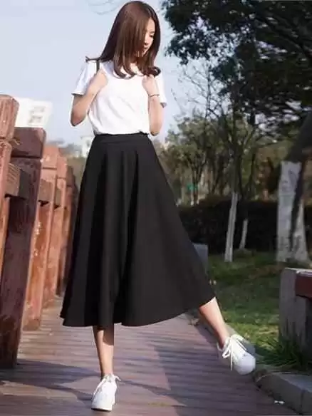 包头凉鞋搭配裙子：夏天这样穿，优雅高级又时髦，轻松驾驭轻熟风