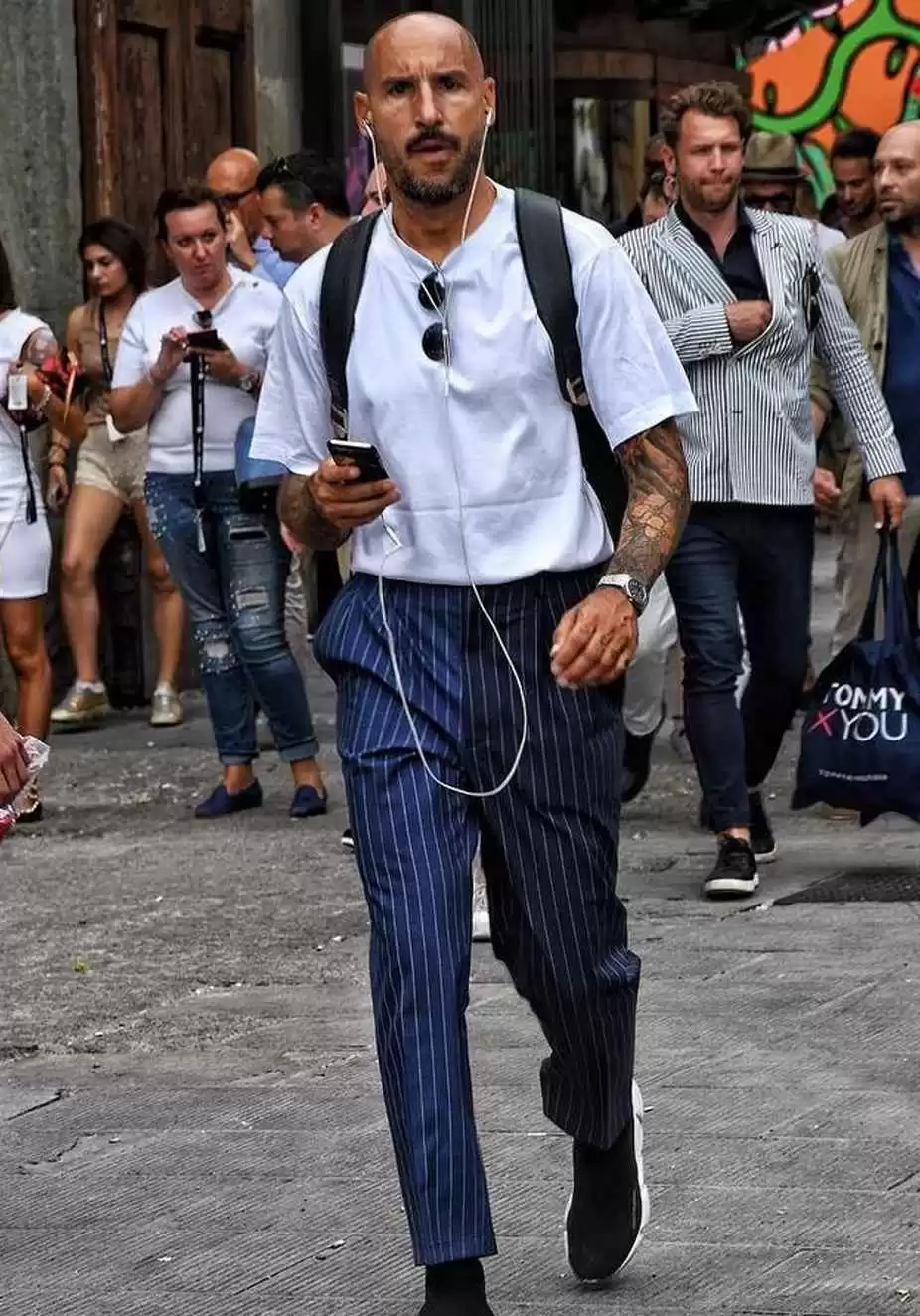 175男生穿搭攻略:35岁大叔如何用衣着提升型男气质?掌握这三个关键点