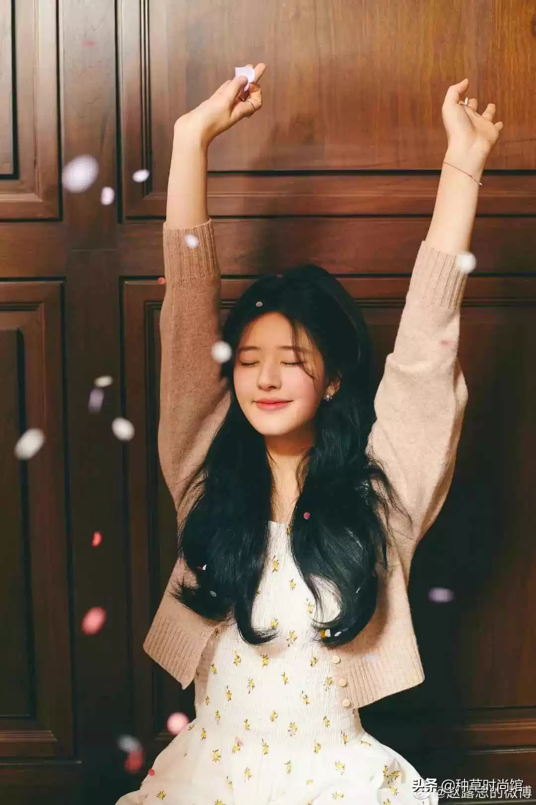 小个子女生冬季穿搭秘籍:155cm轻松显高,穿出170cm气场!