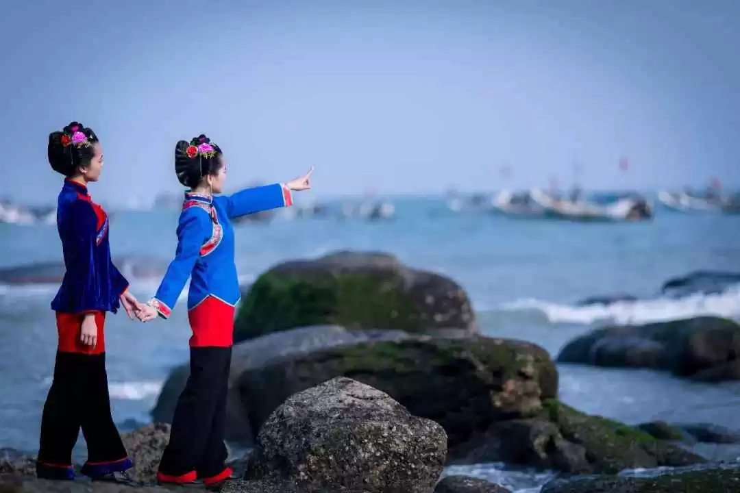 福州穿衣搭配秘籍:福建美女的时尚打扮全解析