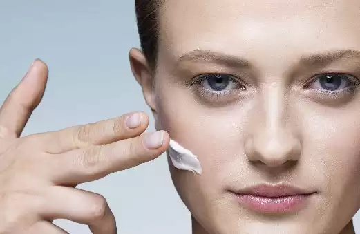 以纯不只属于年轻人 解密它悄悄覆盖的全年龄段衣橱