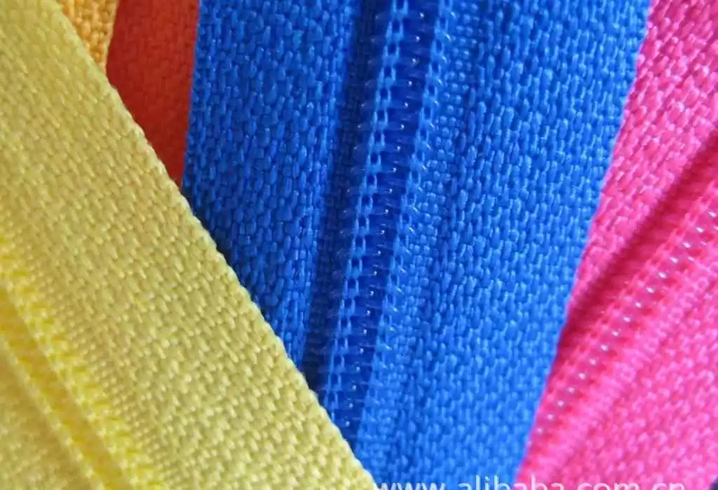 你身上穿的可能就是尼龙 揭秘从袜子到火箭都离不开的神奇纤维 你身上穿的可能就是尼龙 揭秘从袜子到火箭都离不开的神奇纤维