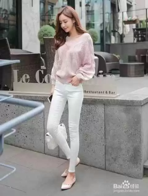 再也不愁牛仔裤怎么搭 这些上衣方案让你一周不重样 再也不愁牛仔裤怎么搭 这些上衣方案让你一周不重样