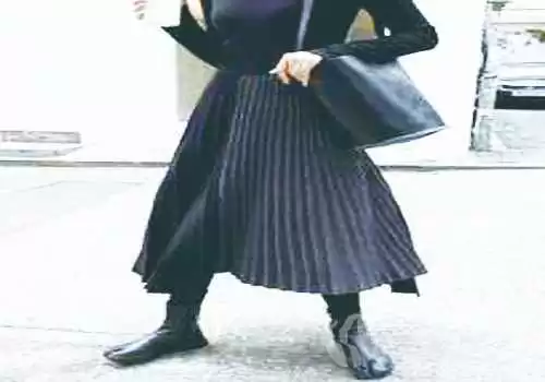 半身裙配鞋全攻略：从乐福鞋到骑士靴，搞定四季时髦