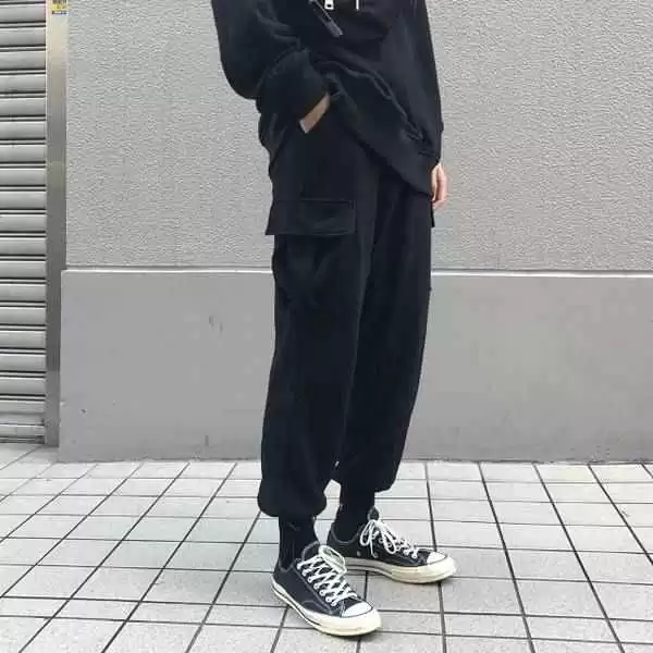 工装裤配鞋全攻略 穿对鞋子让你帅出新高度