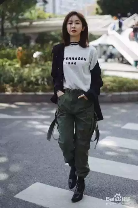 工装裤配上衣 穿出又帅又美的模样 工装裤配上衣 穿出又帅又美的模样