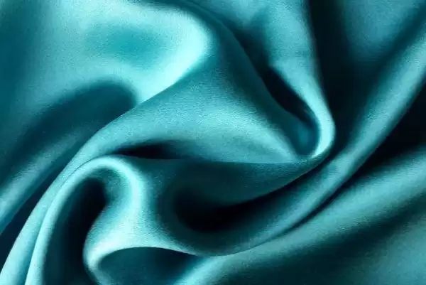 懒人衣柜的秘密 选对这些材质衣服自己会变整齐