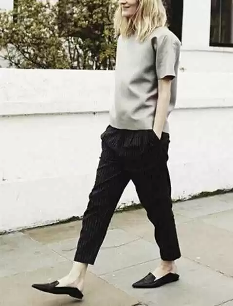 拖鞋配裤子穿搭全攻略让你时髦整个夏天 拖鞋配裤子穿搭全攻略让你时髦整个夏天