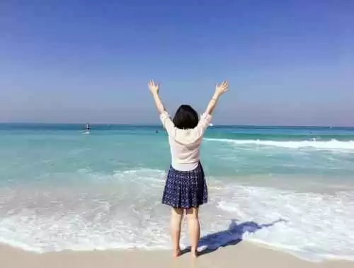 旅行穿搭终极指南 既要美得冒泡又要轻松得飞起