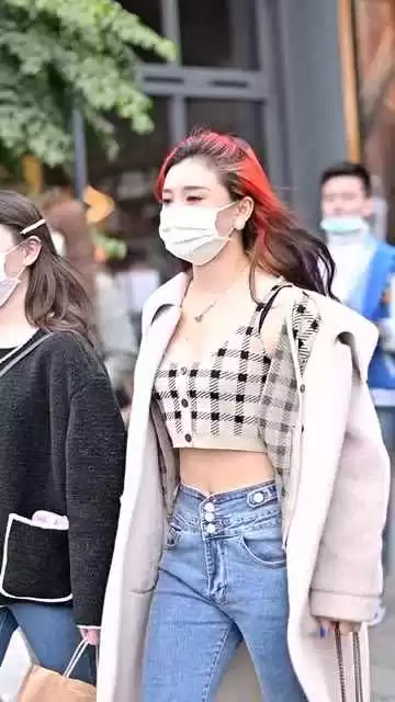 春日外套穿搭秘籍 轻松应对变幻天气