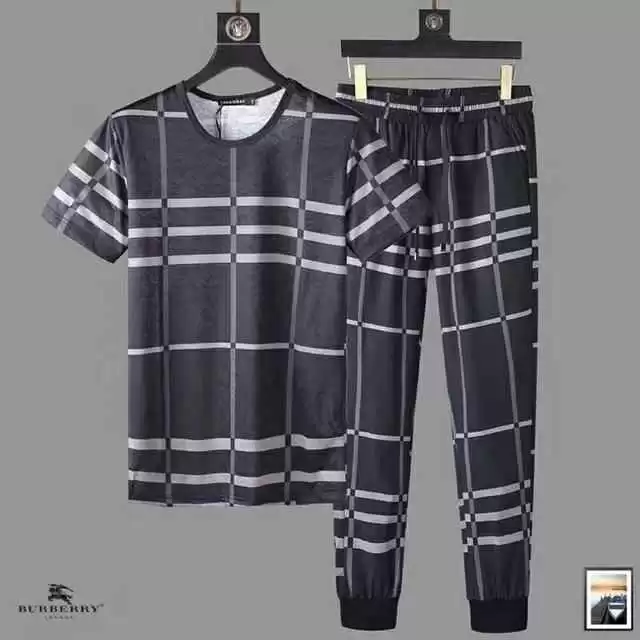 普拉达的档次密码:不止于奢侈的艺术革新与商业韧性