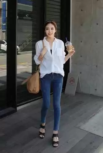 牛仔裤和衬衫的万能搭配公式,穿对了一样封神