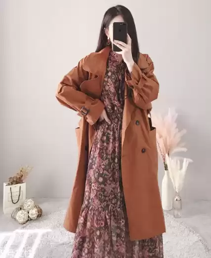 红色裙子外套搭配全攻略 穿出惊艳好气质