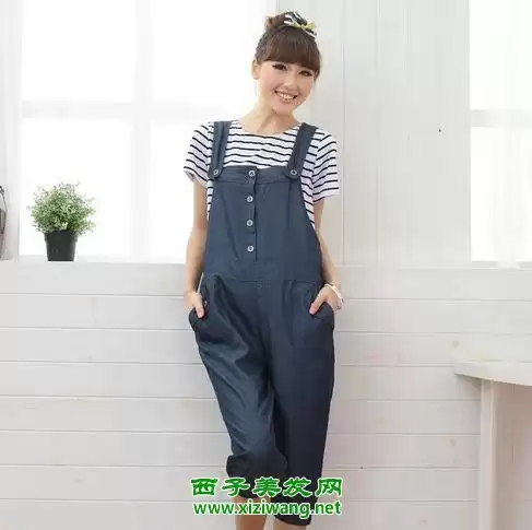 背带裤穿搭全攻略 这样搭配让你青春又时髦