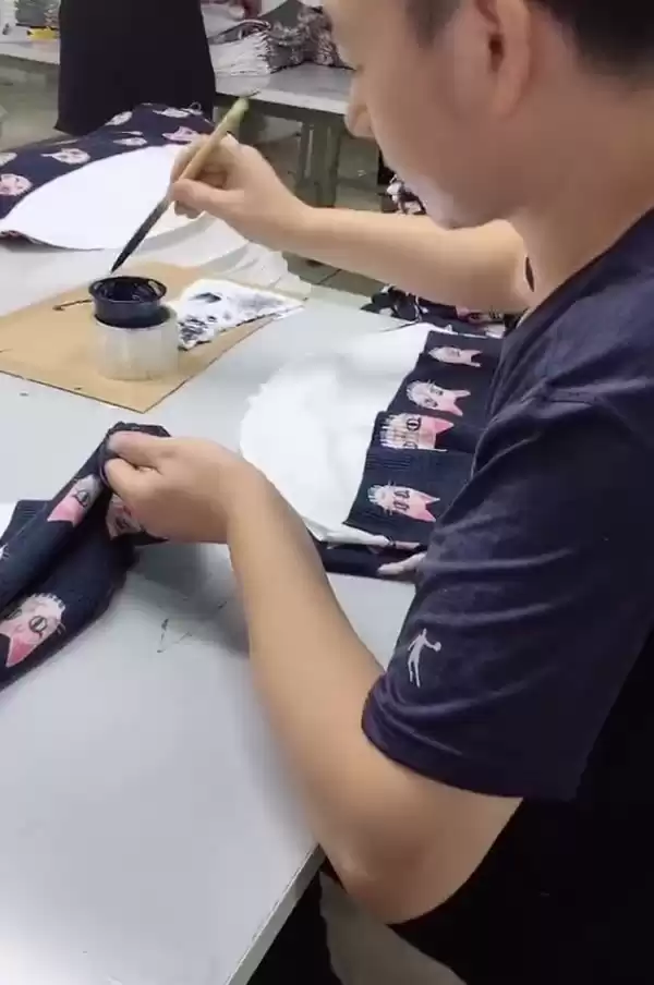 衣服褪色真相大揭秘 告别越洗越旧的烦恼