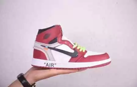 解密AJ：从球场传奇到街头文化的飞翔之旅