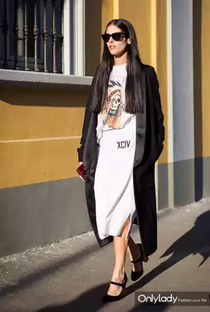 黑色外套打底搭配秘籍让你穿出高级感