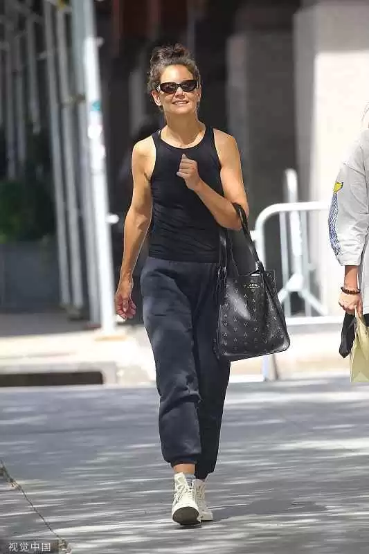 一件马甲穿三季 这份超全穿搭指南让你从春美到冬