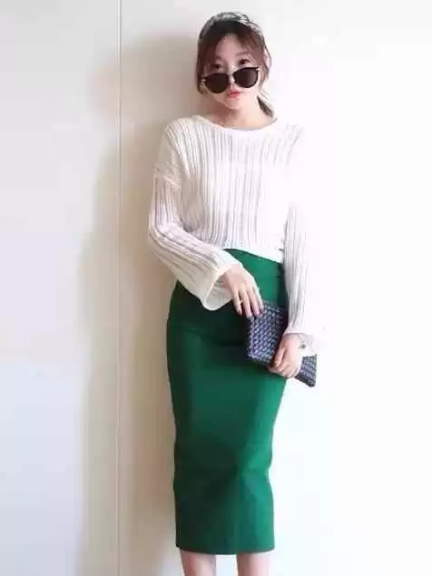 一步裙上衣搭配全攻略 穿出属于你的优雅风